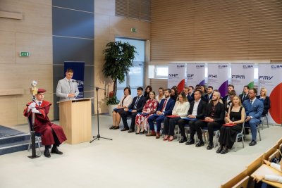 Promócie absolventov doktorandského štúdia na FHI 2026